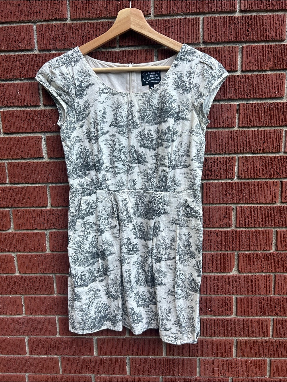 Birds of North America Toile Print Dress Made in Canada Size 6